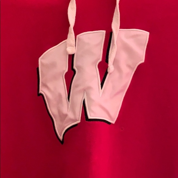 Wisconsin Badgers Sweatshirt ✌🏻 - Picture 2 of 8